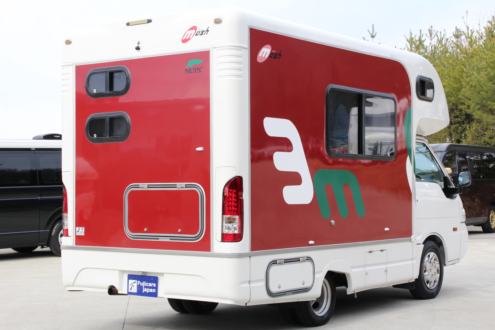 キャンピングカーキャブコン