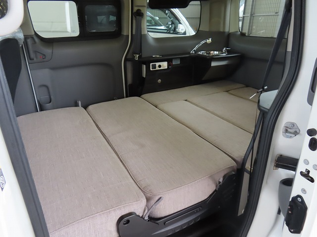 キャンピングカーバンコン