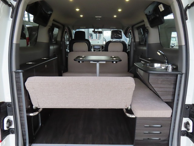 キャンピングカーバンコン