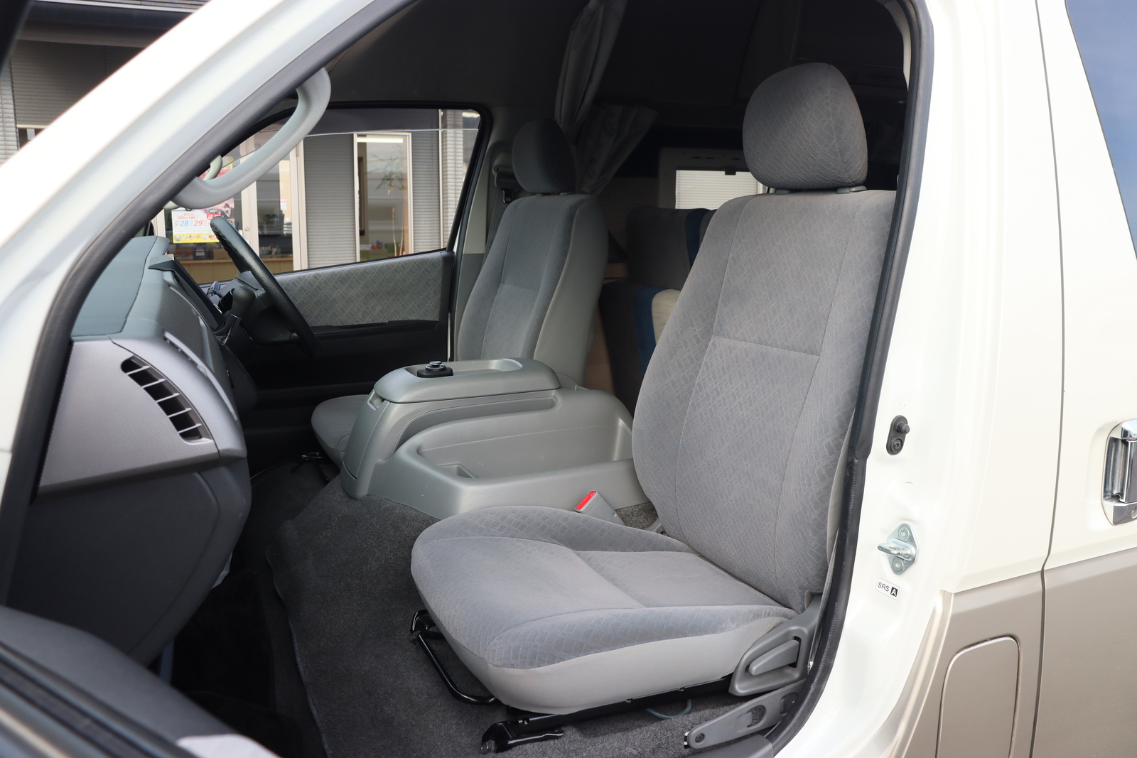 キャンピングカーバンコン