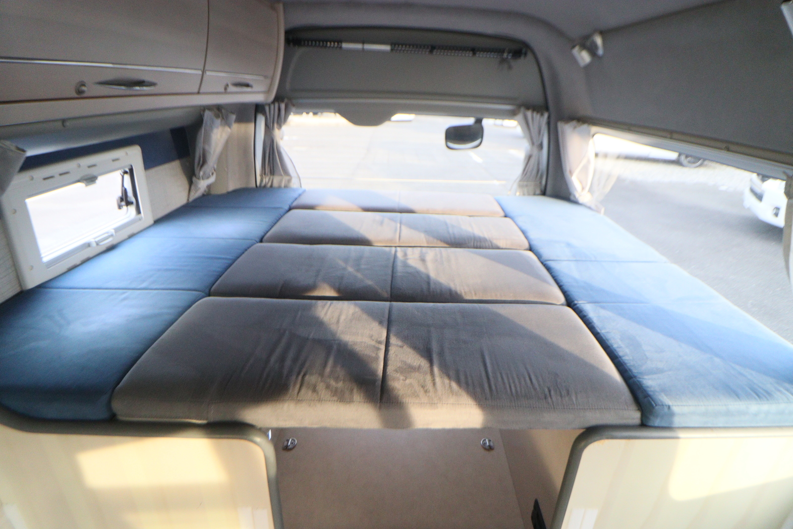 キャンピングカーバンコン