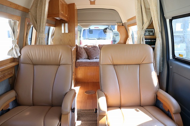 キャンピングカーバンコン