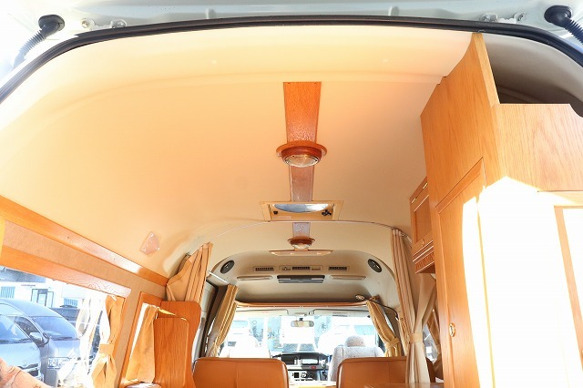 キャンピングカーバンコン