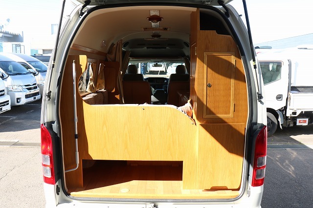 キャンピングカーバンコン