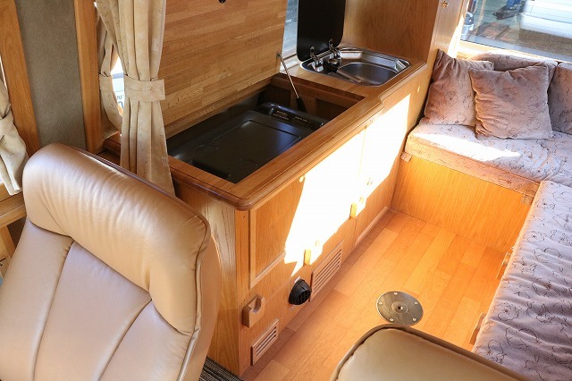 キャンピングカーバンコン