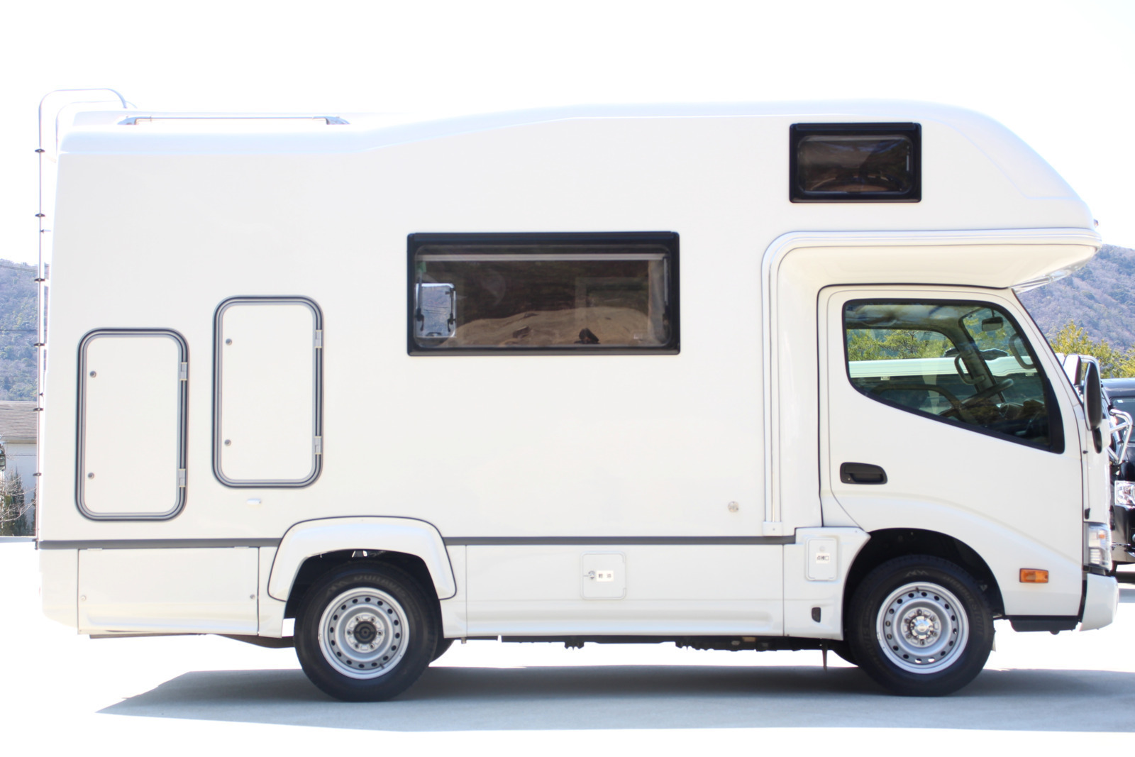 キャンピングカーキャブコン