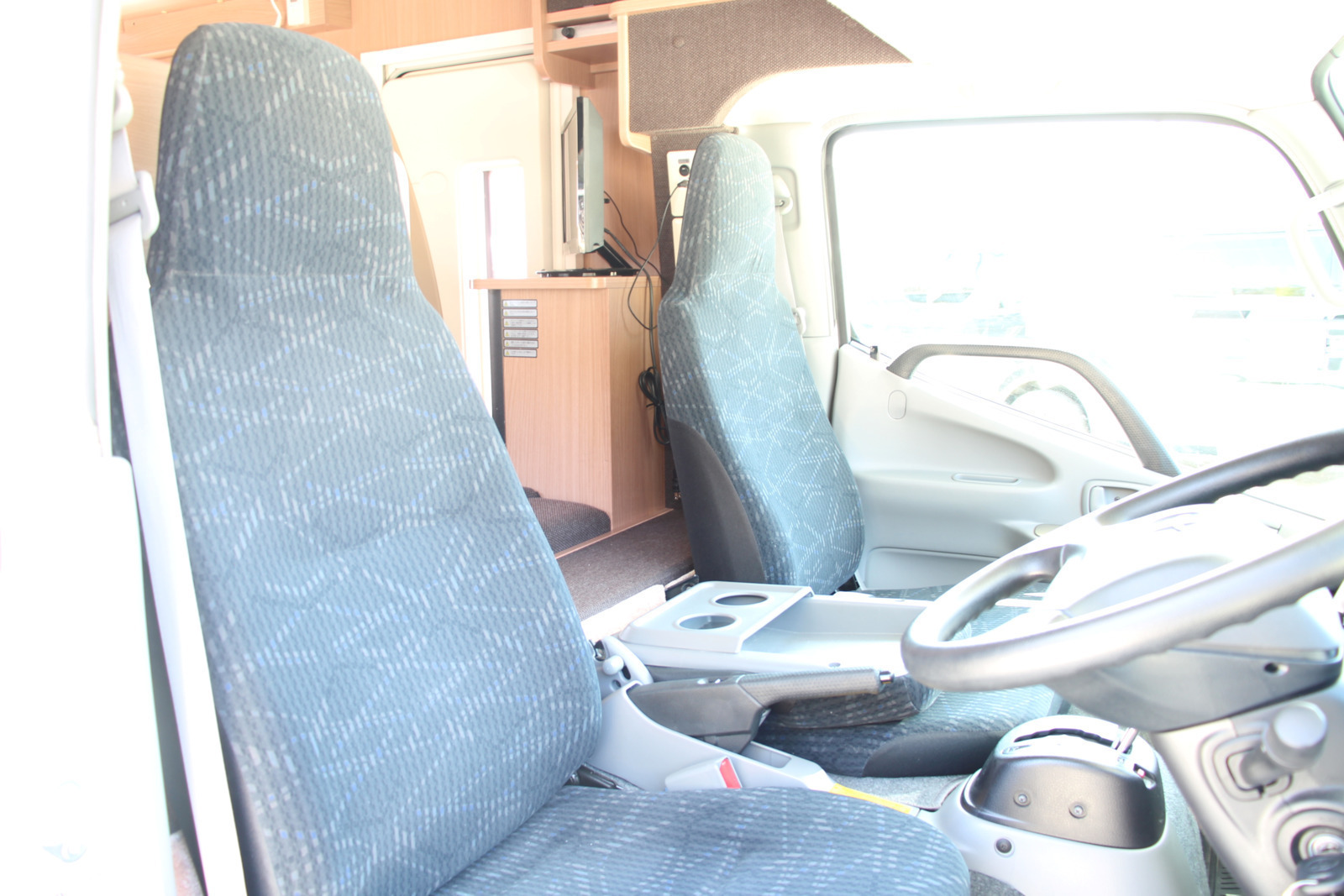 キャンピングカーキャブコン