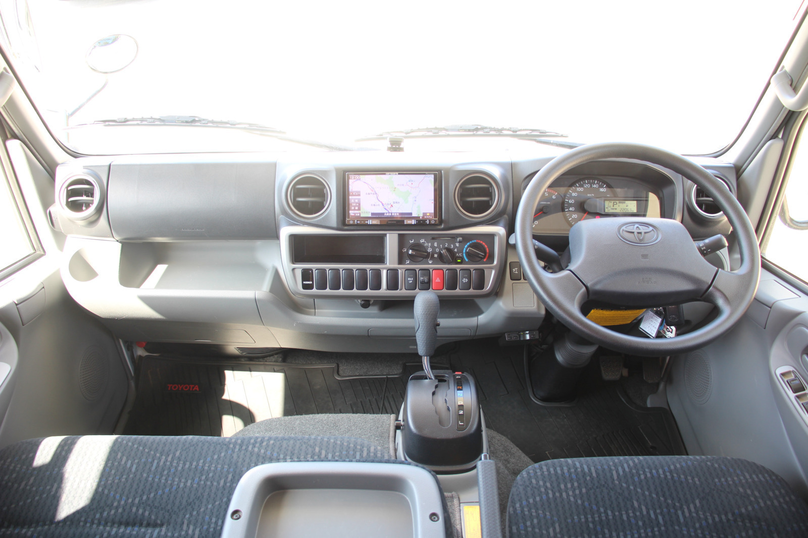 キャンピングカーキャブコン