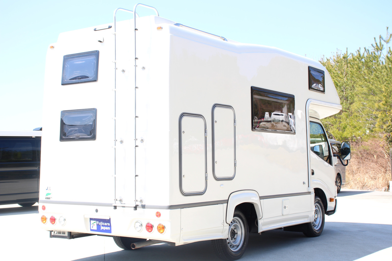 キャンピングカーキャブコン