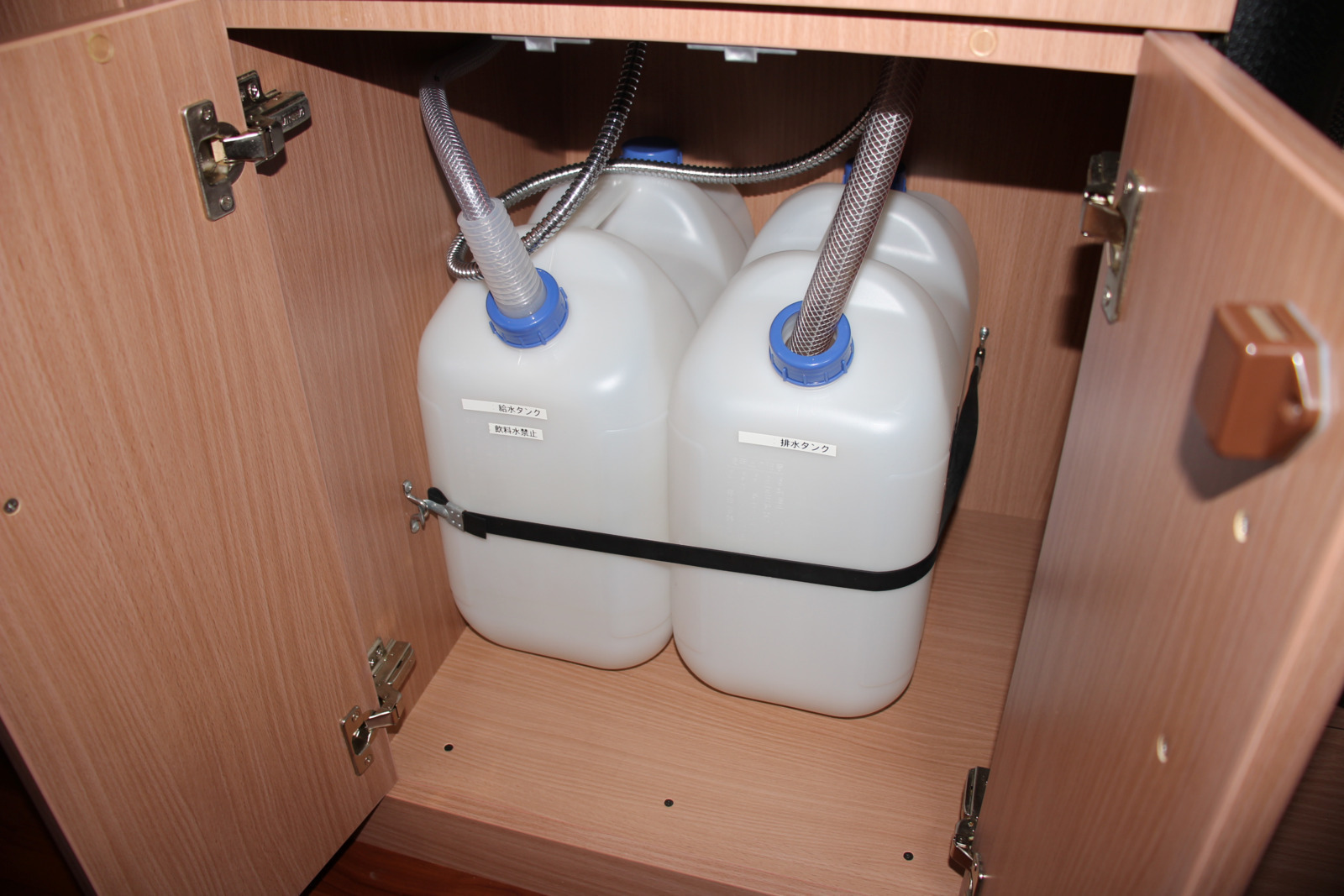 キャンピングカーキャブコン