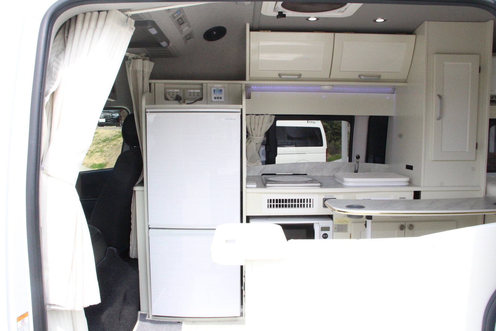 キャンピングカーバンコン