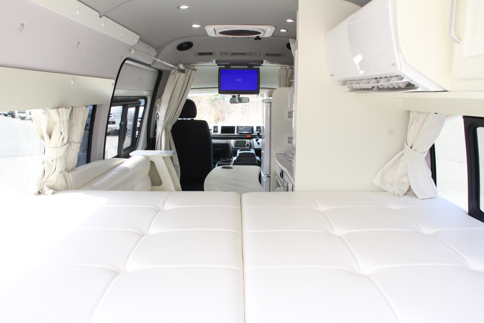 キャンピングカーバンコン