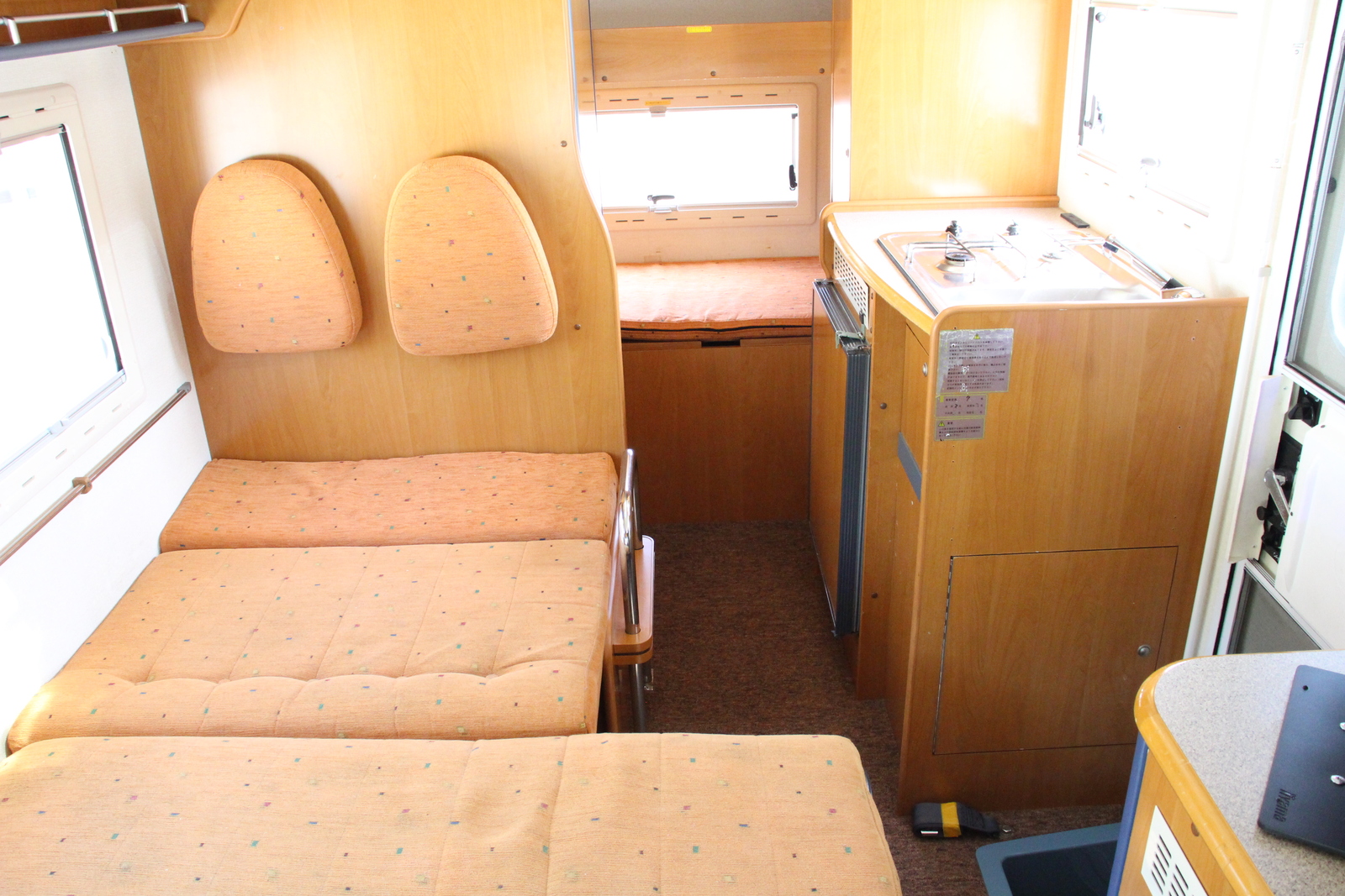 キャンピングカーキャブコン