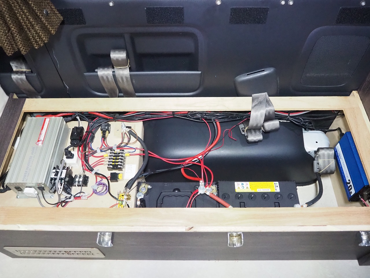 キャンピングカーバンコン