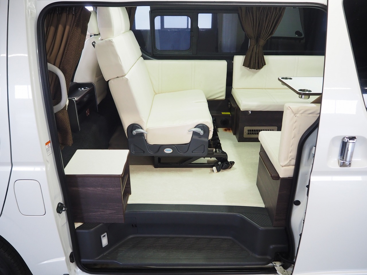 キャンピングカーバンコン