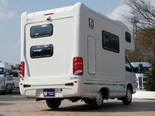 キャンピングカーキャブコン