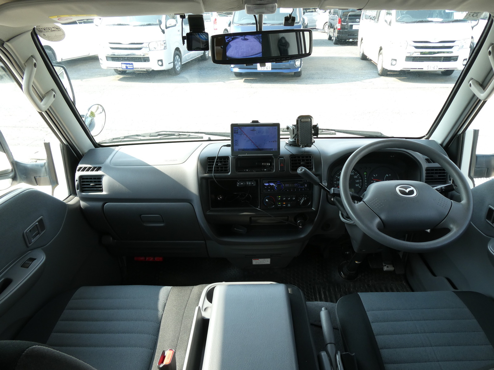 キャンピングカーキャブコン