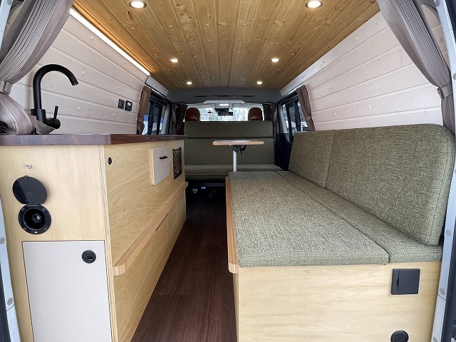 キャンピングカーバンコン