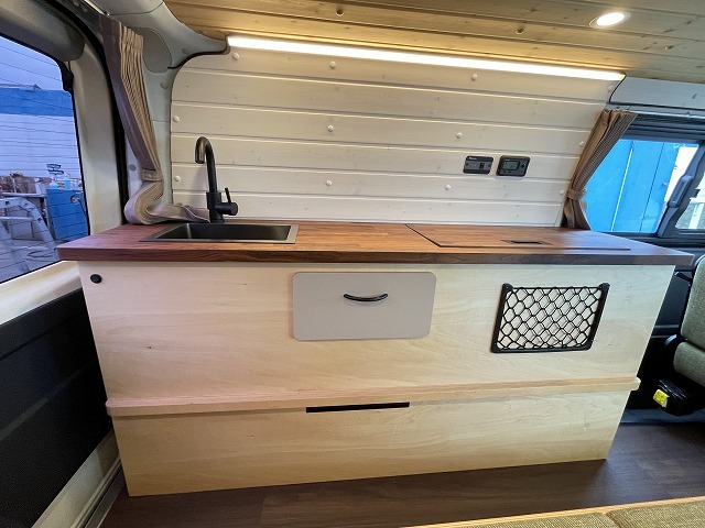 キャンピングカーバンコン