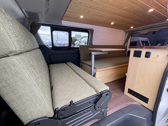 キャンピングカーバンコン