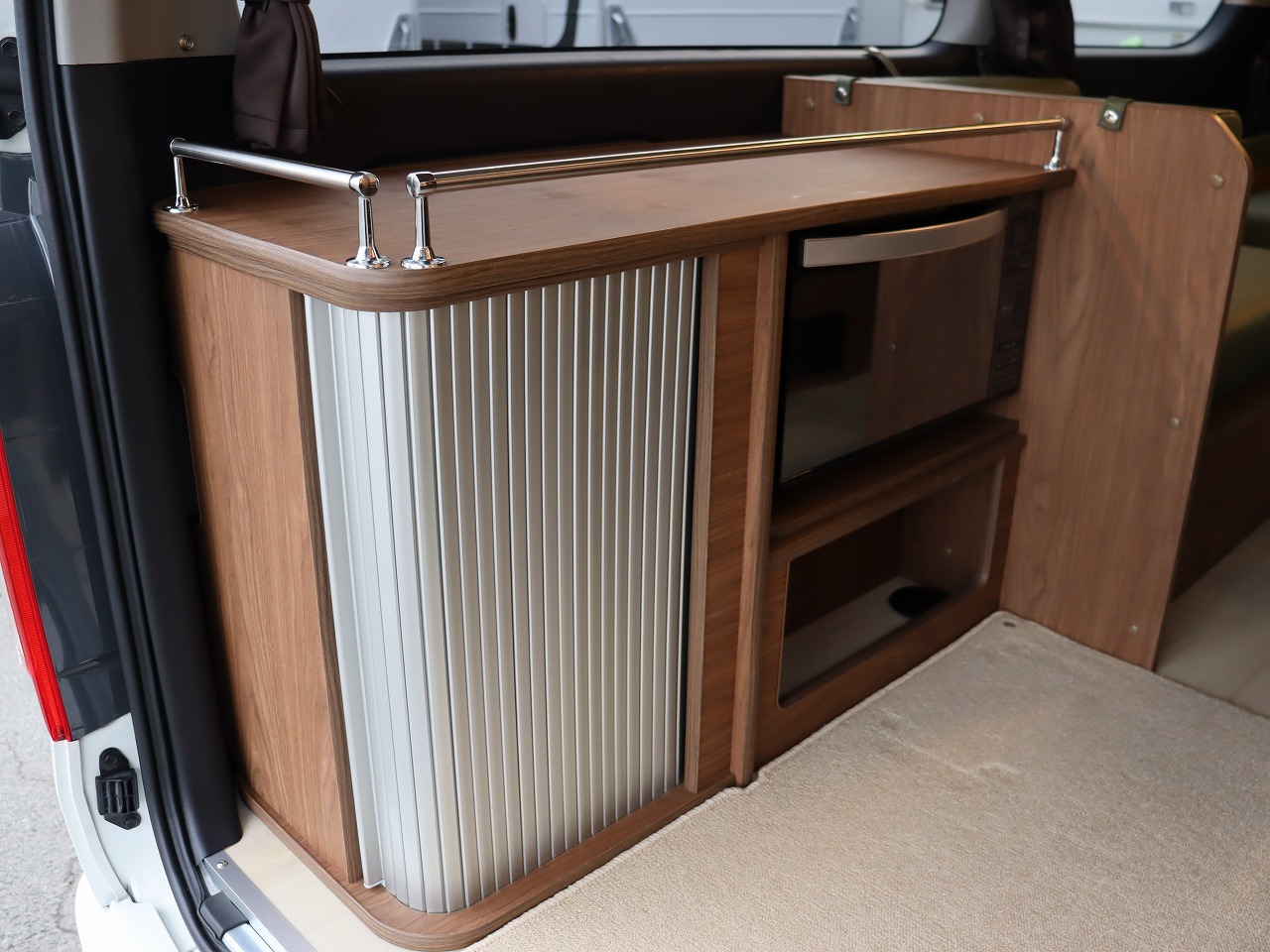 キャンピングカーバンコン