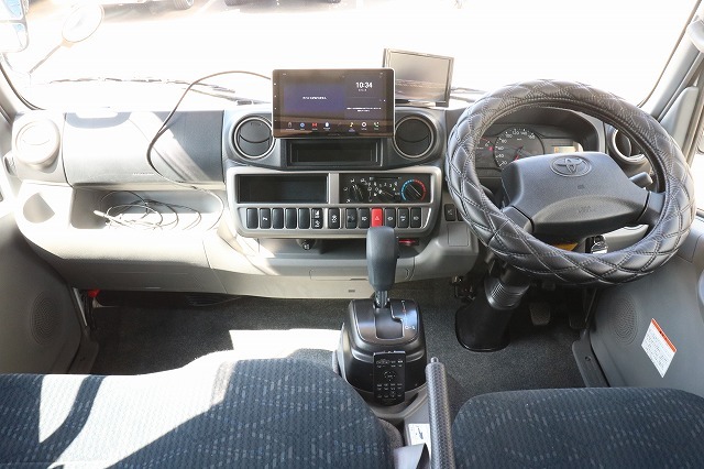 キャンピングカーキャブコン