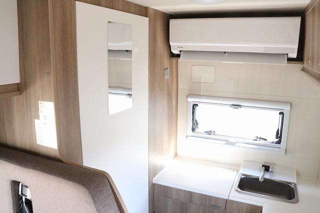 キャンピングカーキャブコン