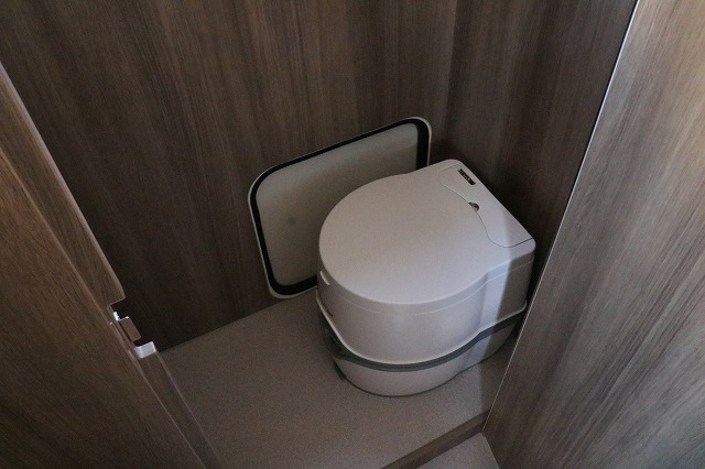 キャンピングカーキャブコン