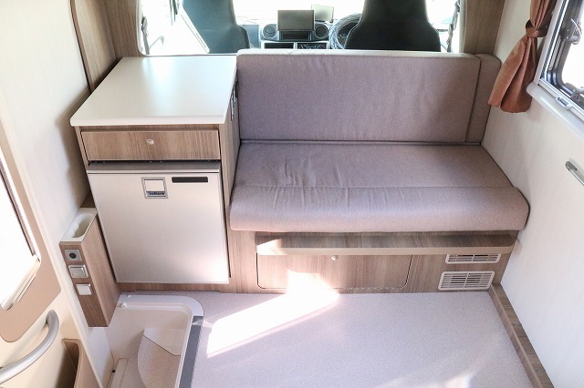 キャンピングカーキャブコン