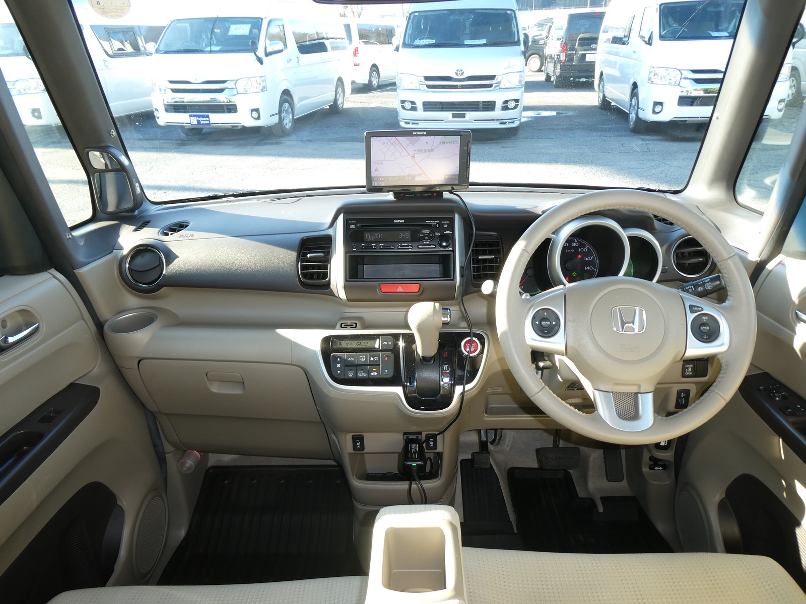 キャンピングカー軽キャンパー