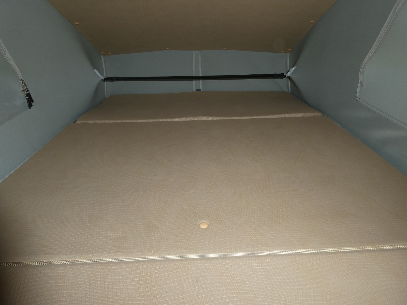 キャンピングカー軽キャンパー