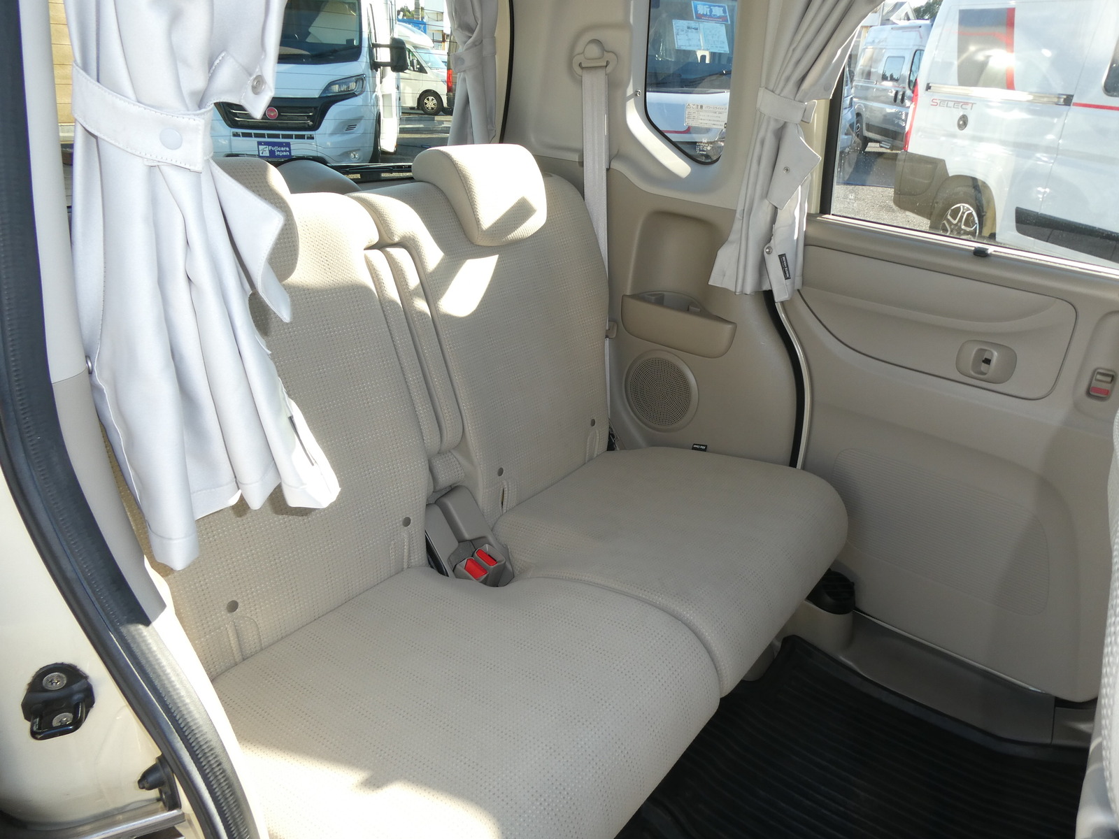 キャンピングカー軽キャンパー