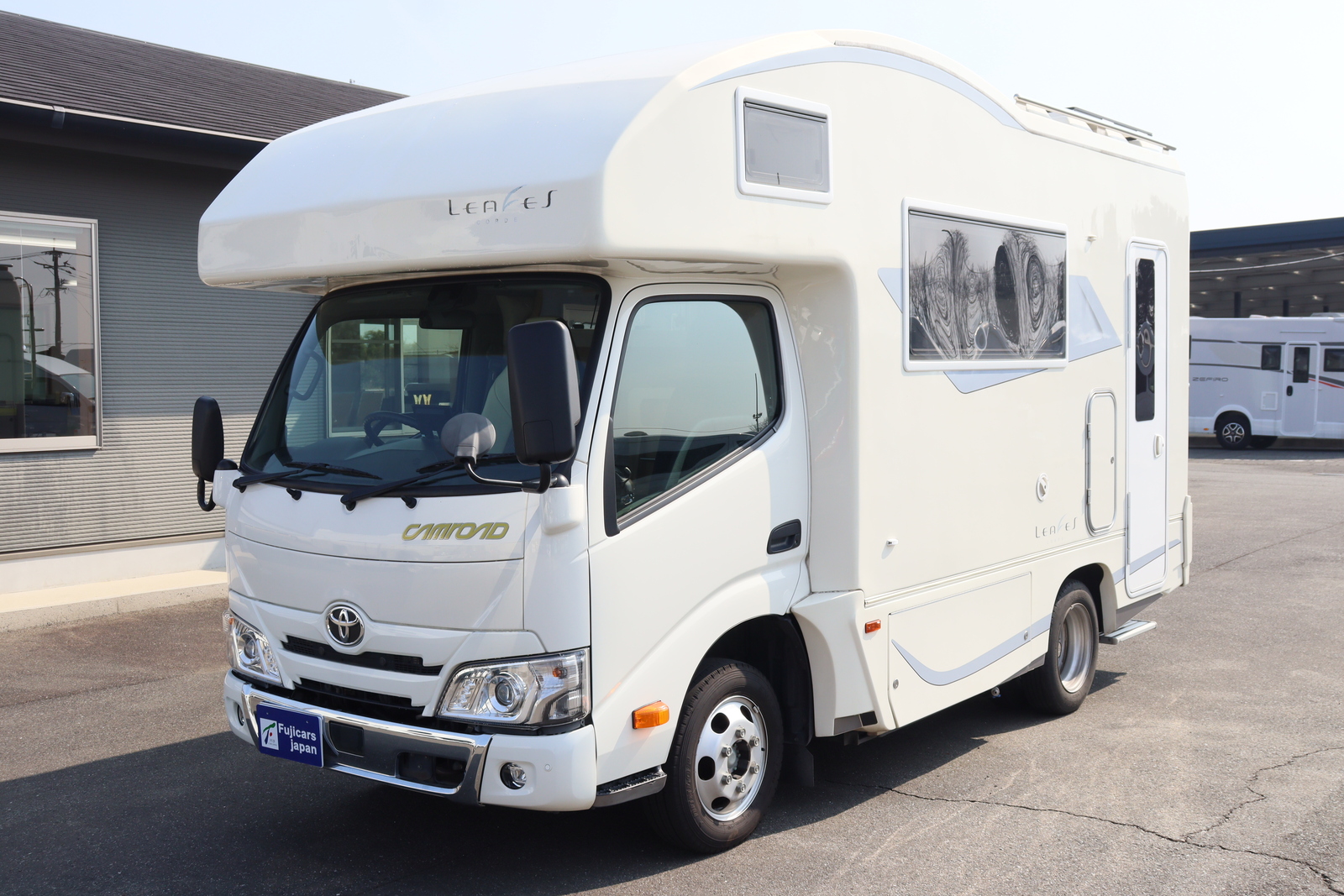 キャンピングカーキャブコン