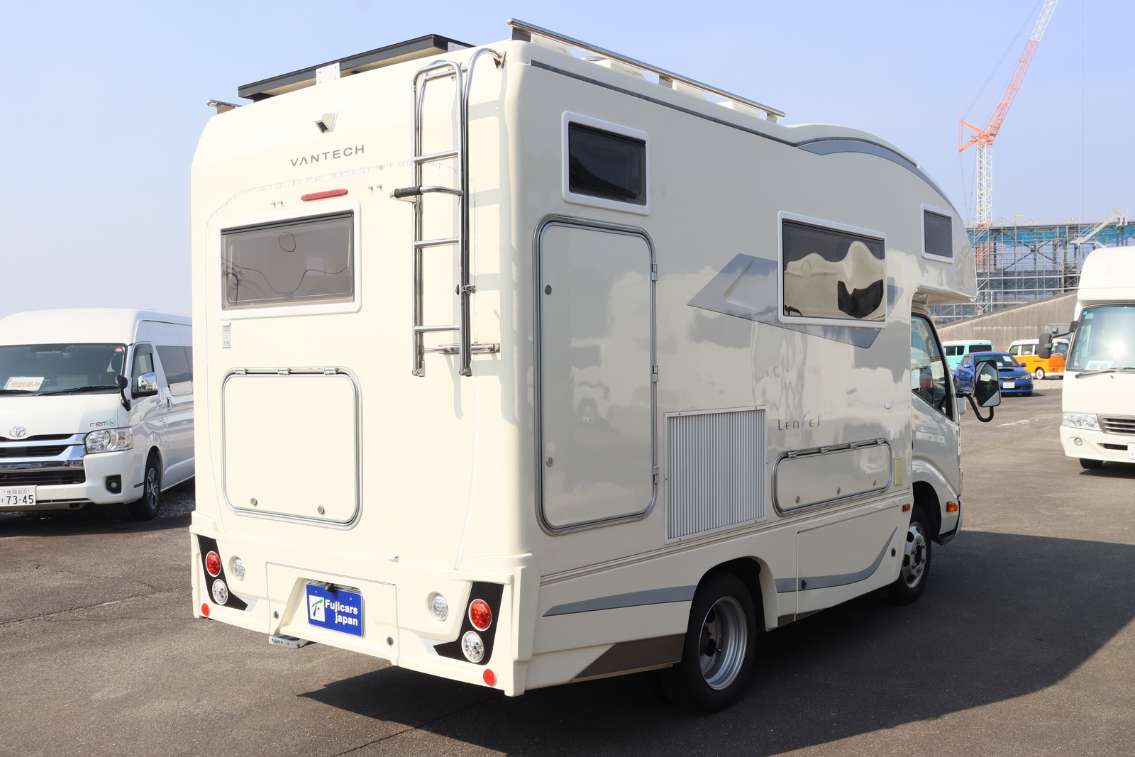 キャンピングカーキャブコン