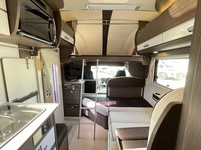 キャンピングカーキャブコン