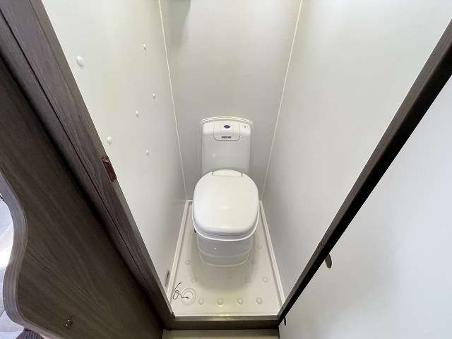 キャンピングカーキャブコン