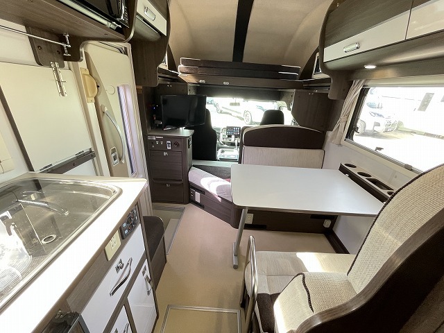 キャンピングカーキャブコン