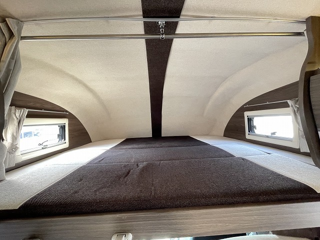 キャンピングカーキャブコン