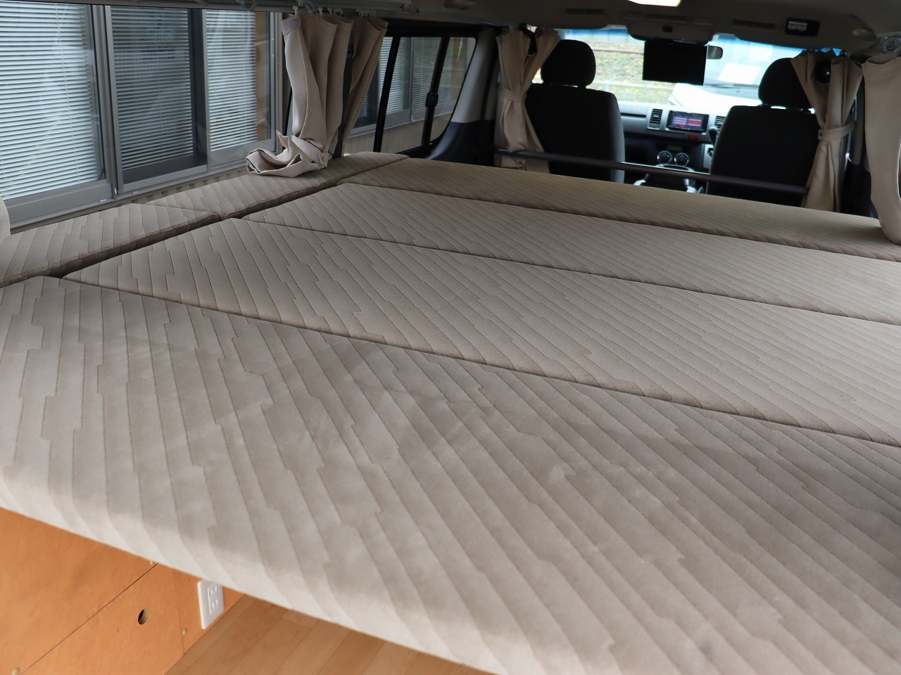 キャンピングカーバンコン