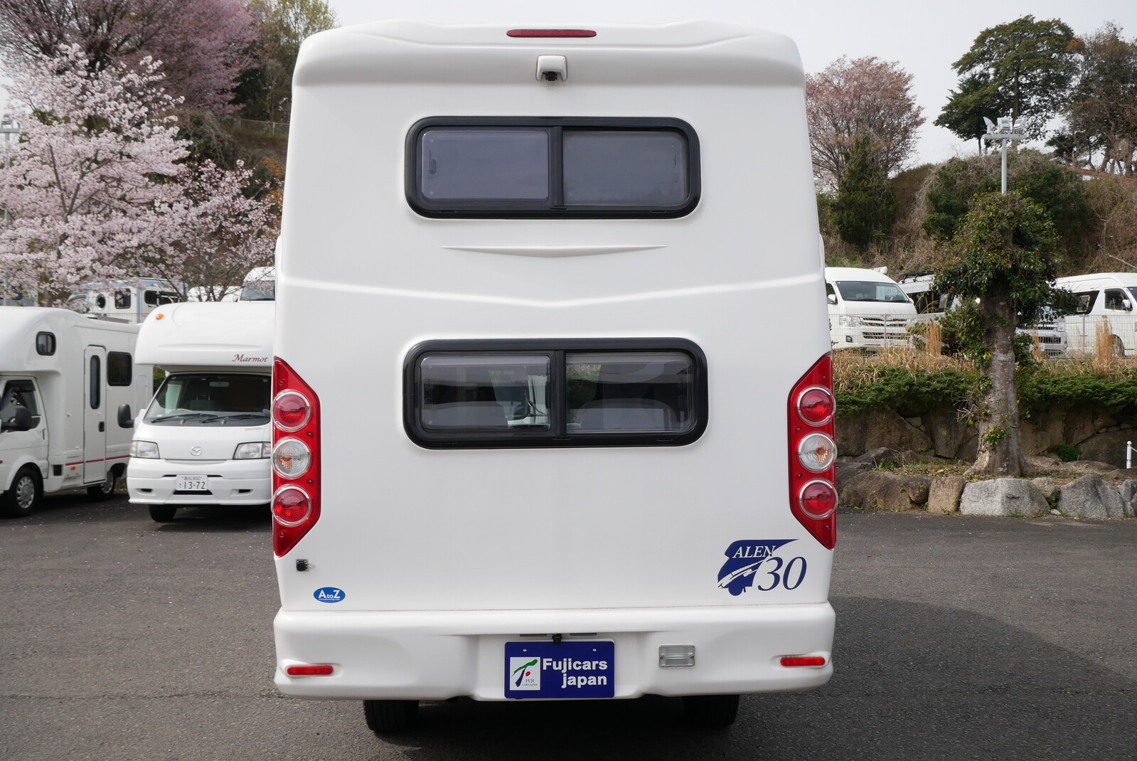 キャンピングカーキャブコン