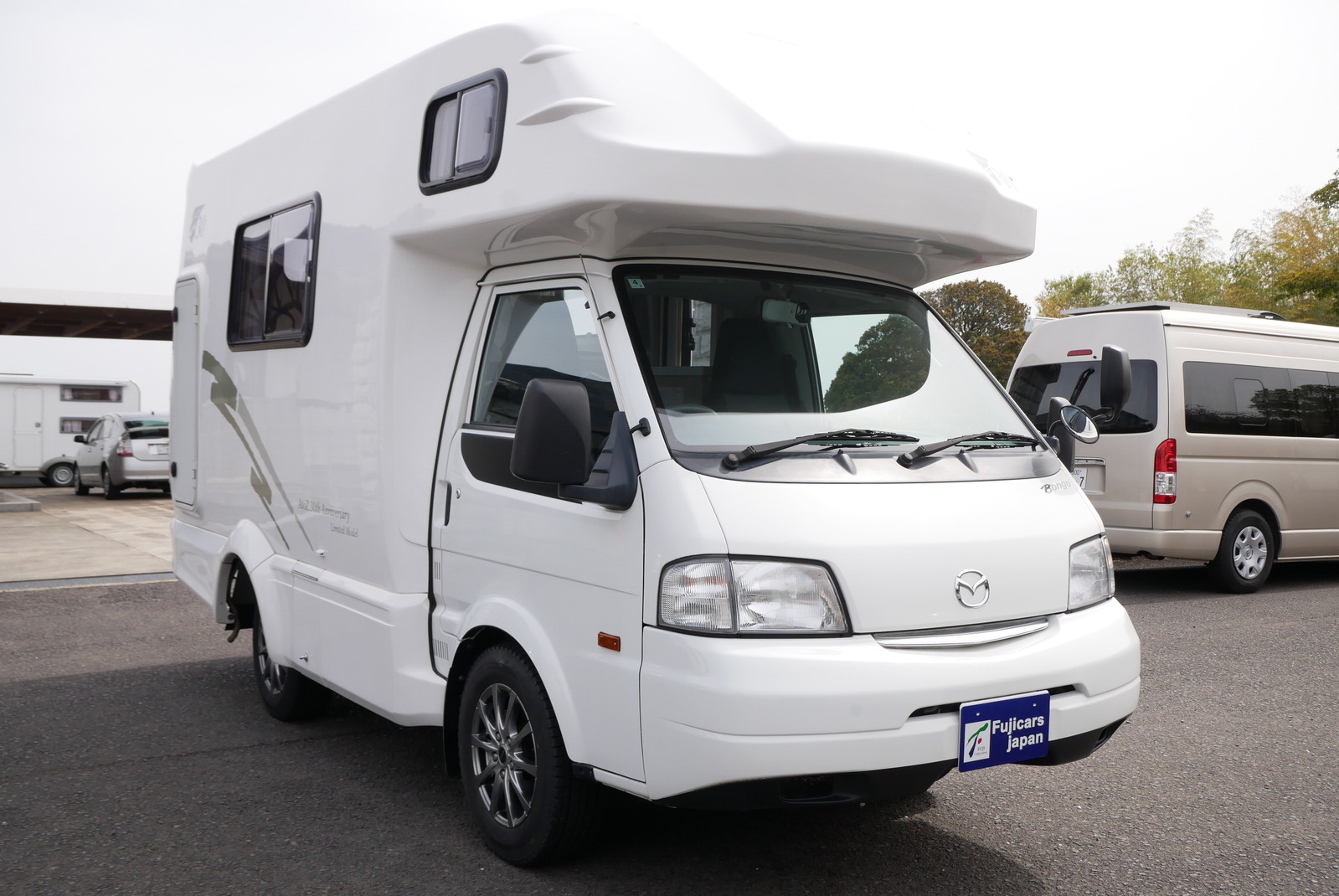 キャンピングカーキャブコン