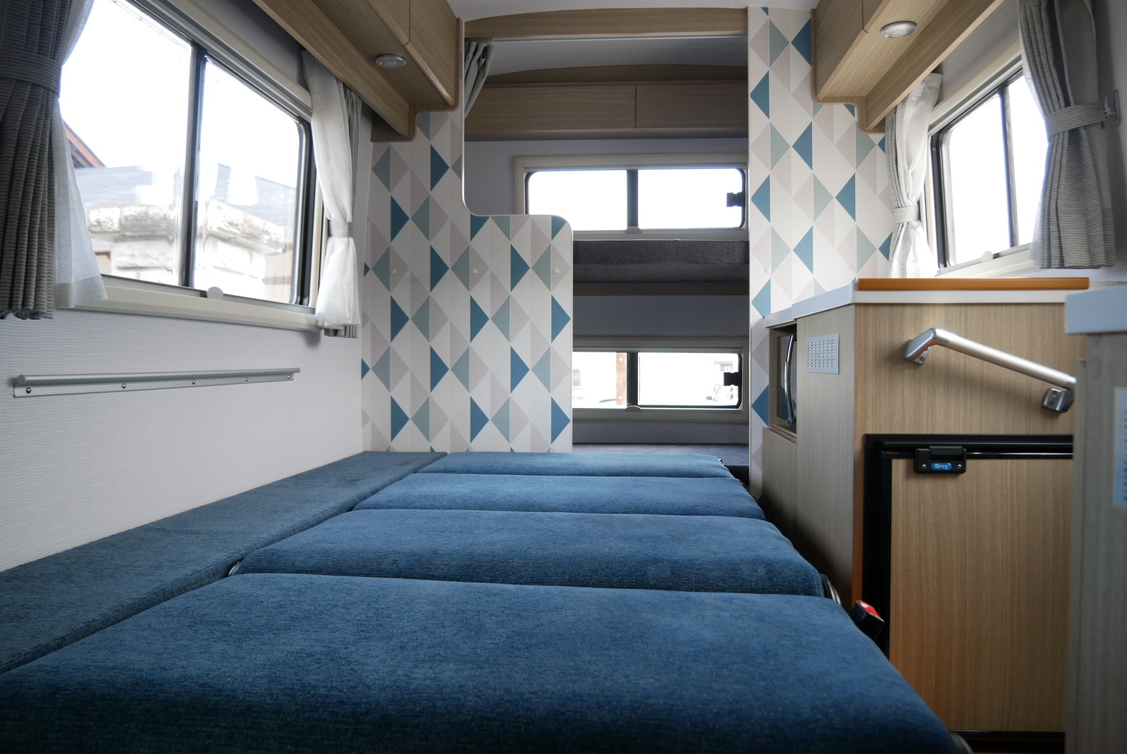 キャンピングカーキャブコン