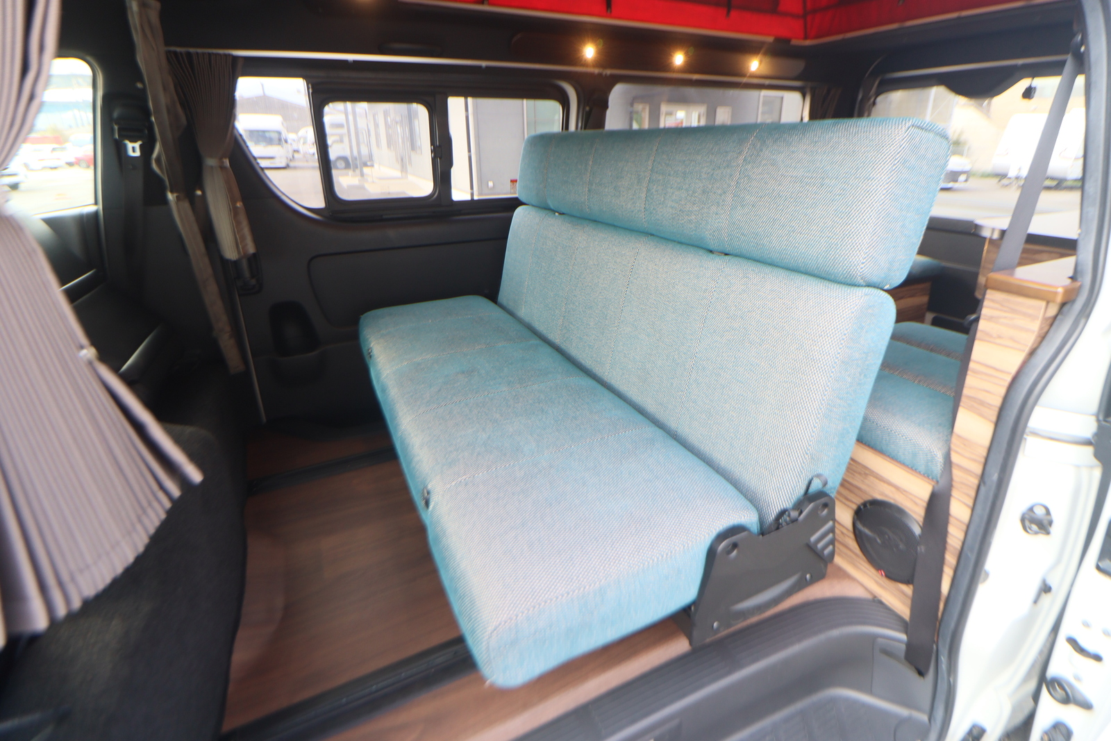 キャンピングカーバンコン