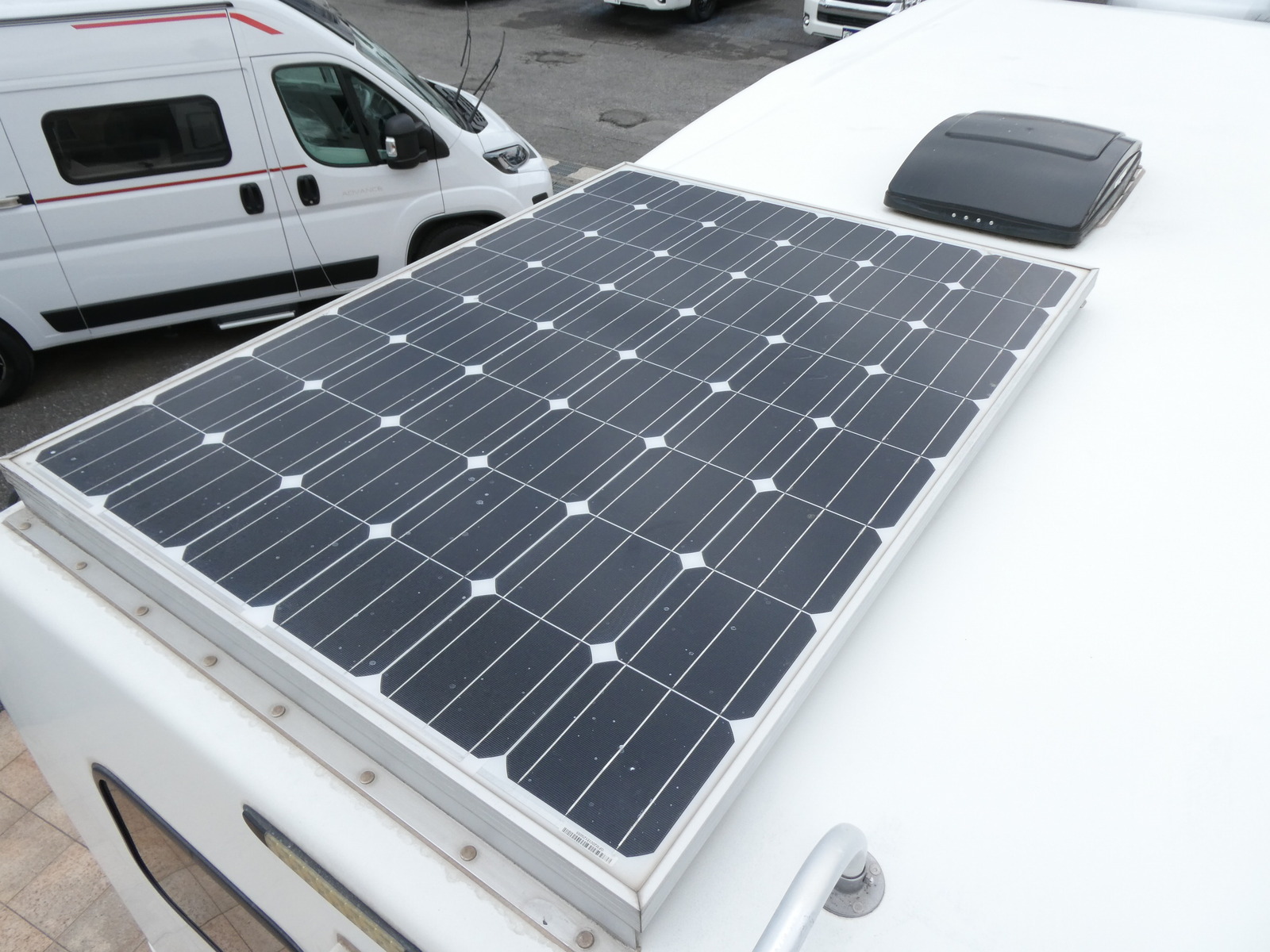 キャンピングカーキャブコン