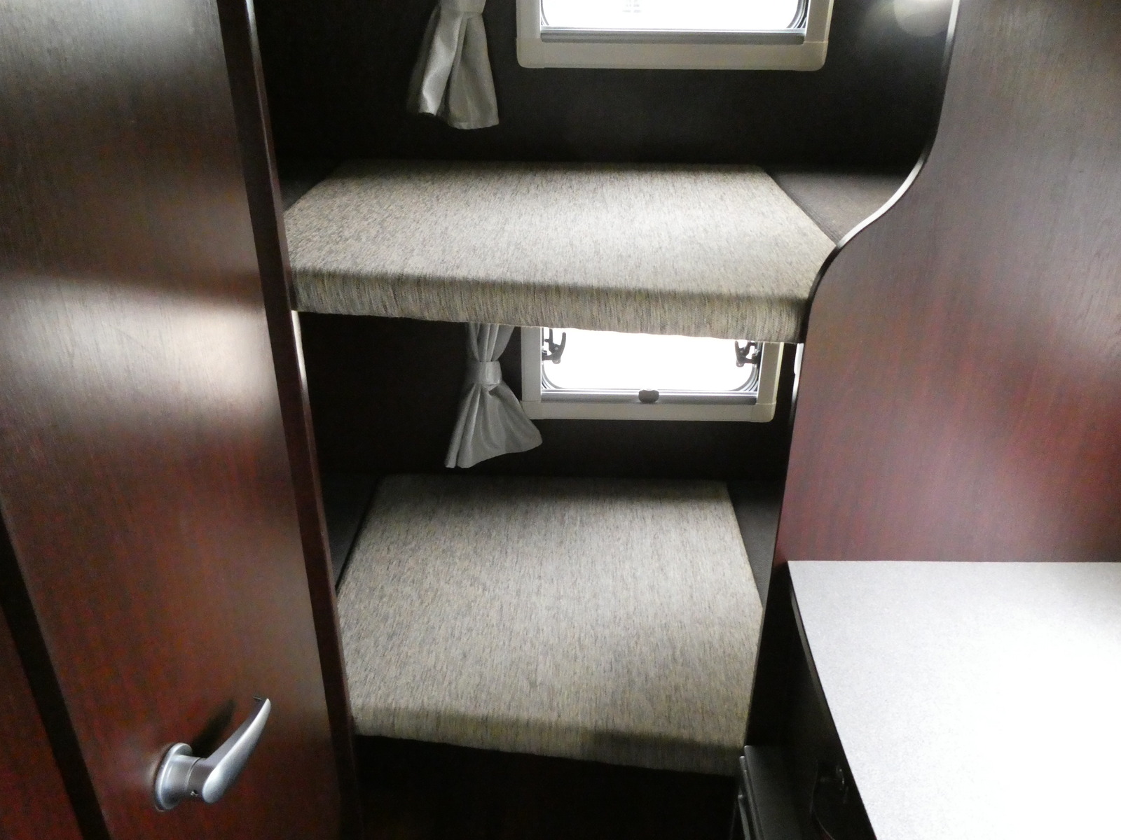 キャンピングカーキャブコン