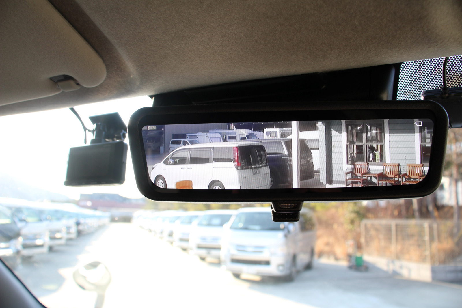 キャンピングカーバンコン