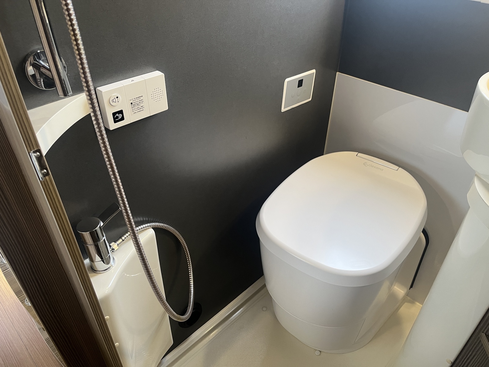 キャンピングカーキャブコン