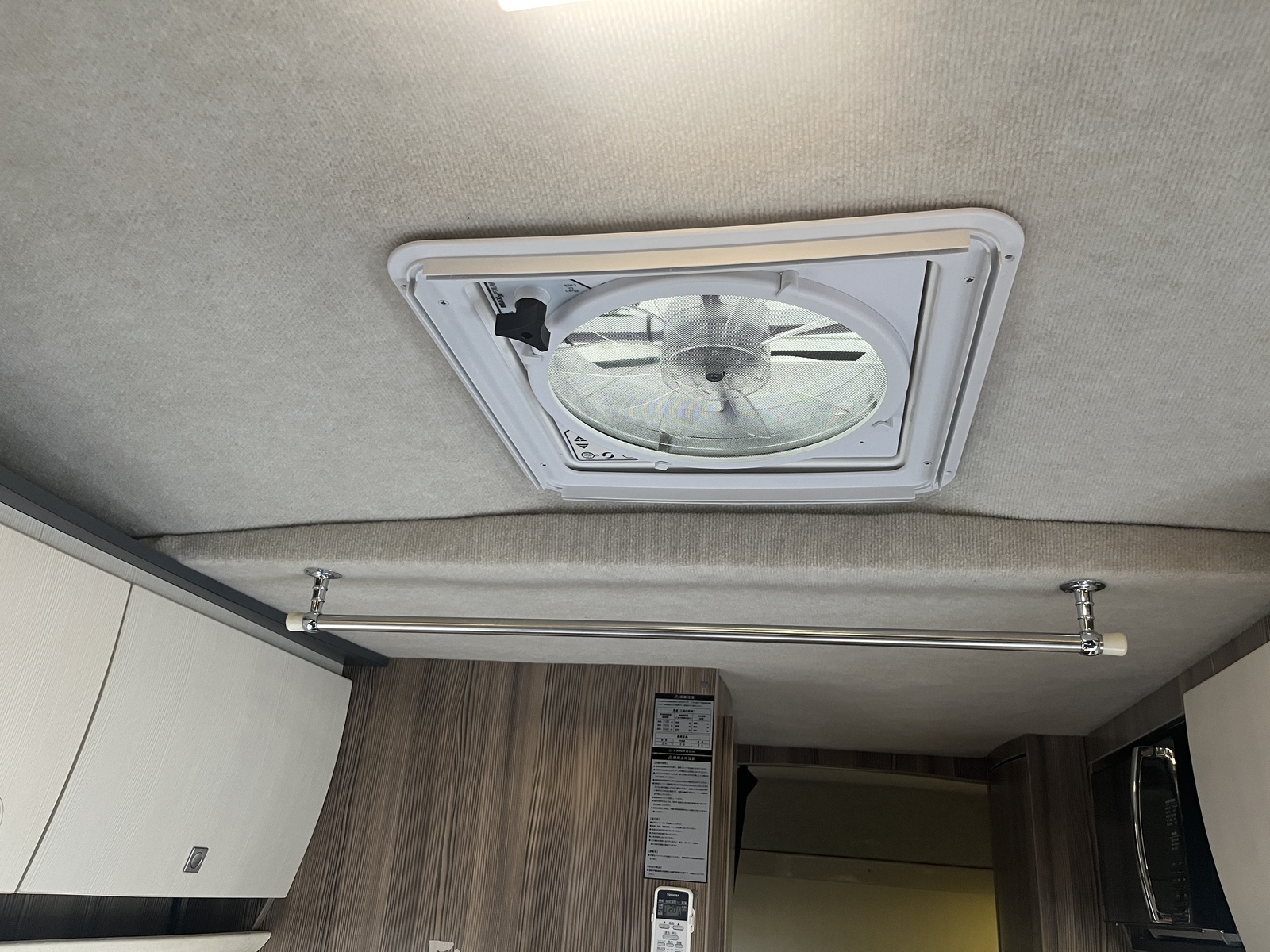 キャンピングカーキャブコン