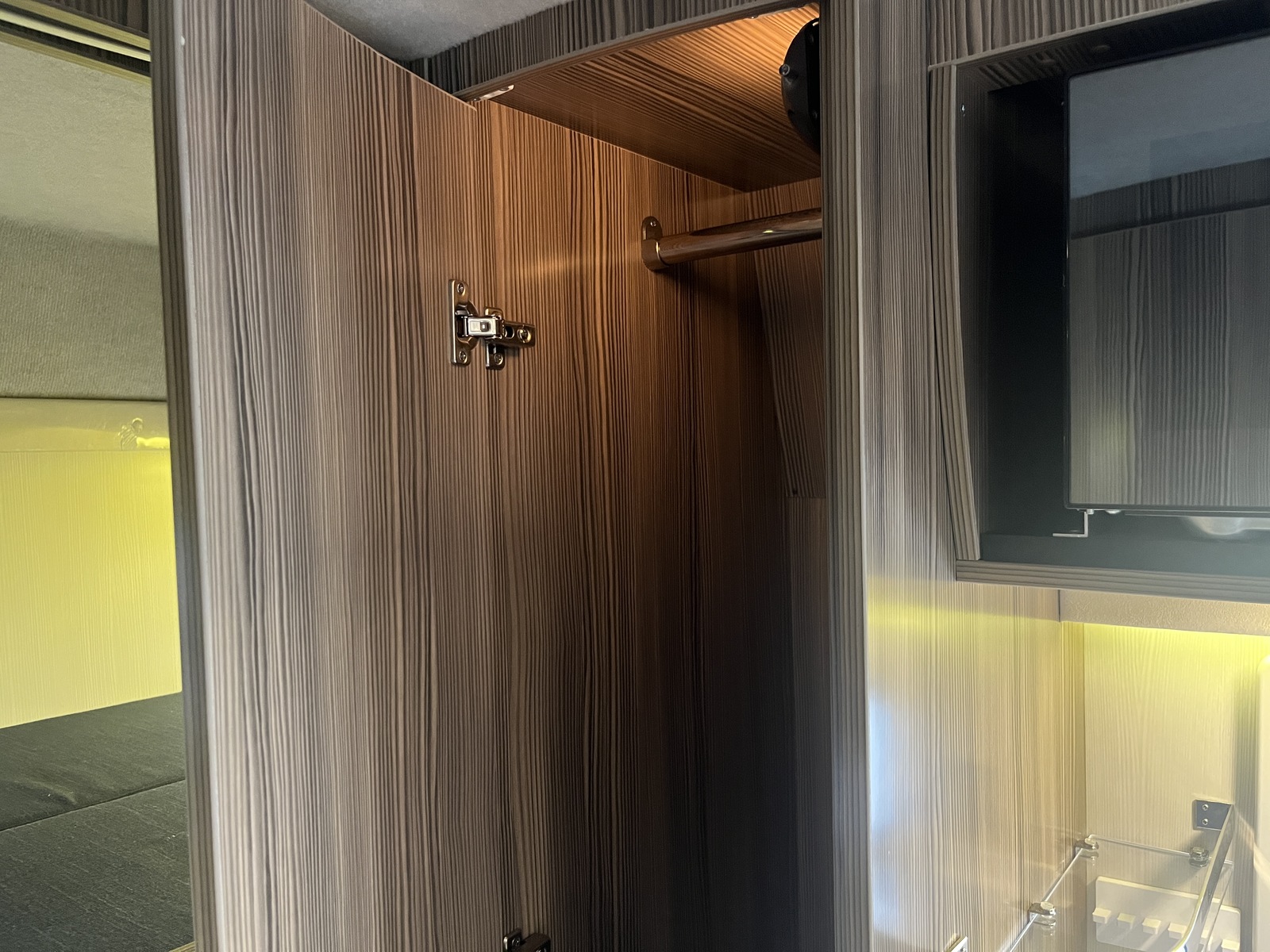 キャンピングカーキャブコン