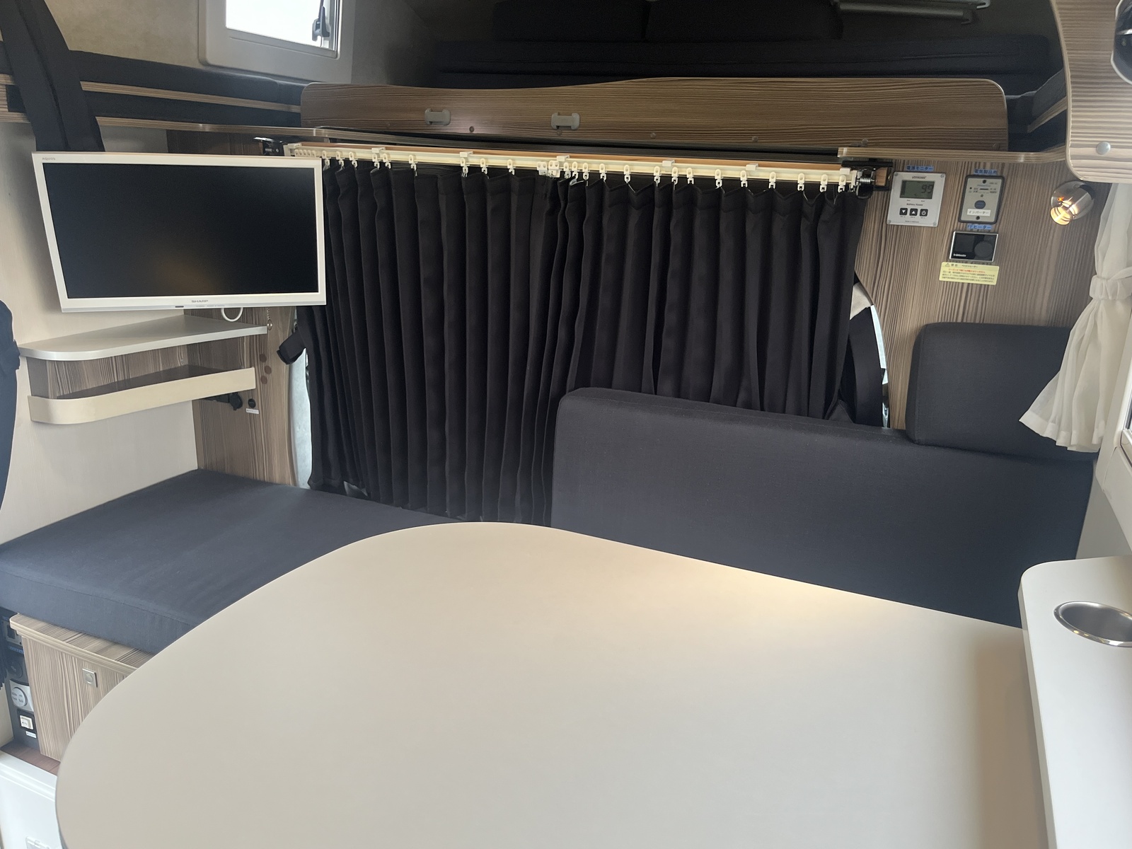 キャンピングカーキャブコン